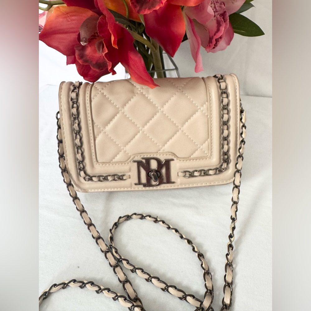 Badgley Mischka Quilted Cream Crossbody Bag with Chain Strap